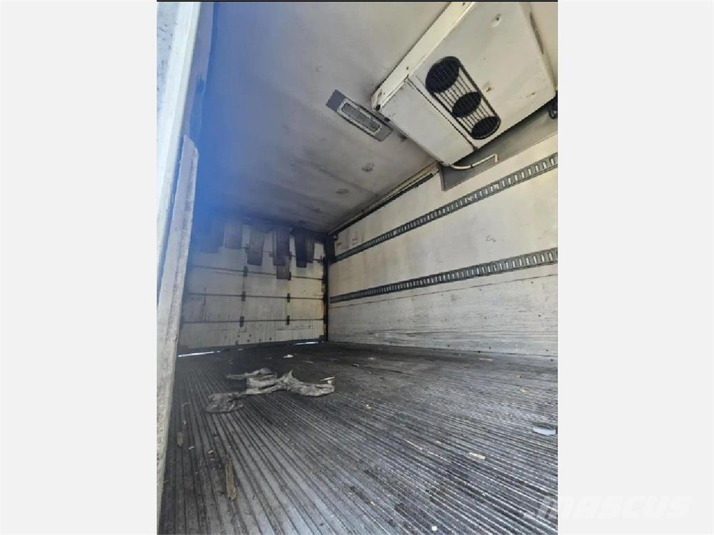Hino 338 Camion cu control de temperatura