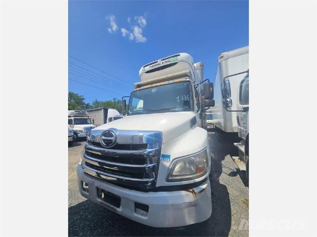 Hino 338 Camion cu control de temperatura