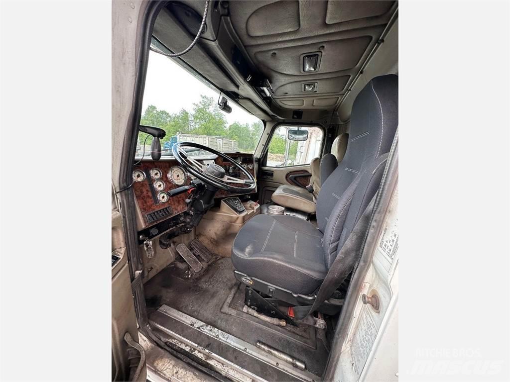 International 5900i Autobasculanta