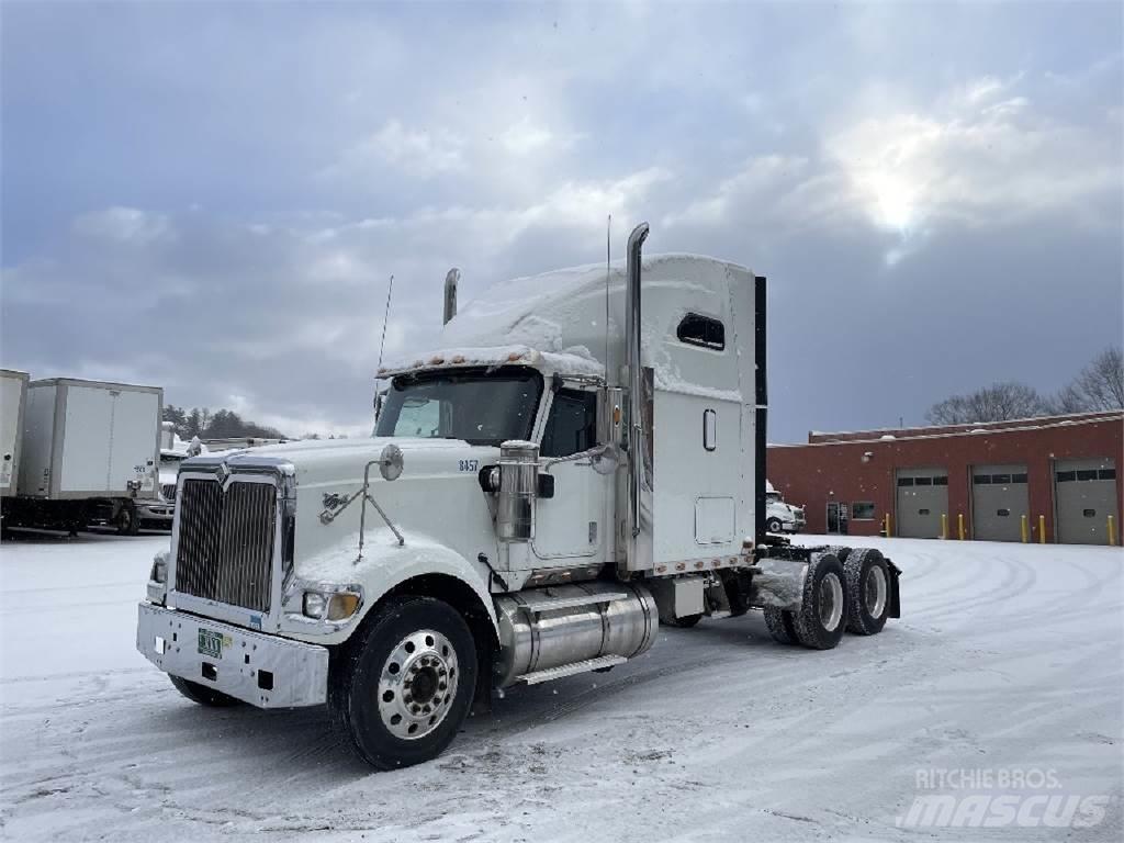 International 9900i Autotractoare
