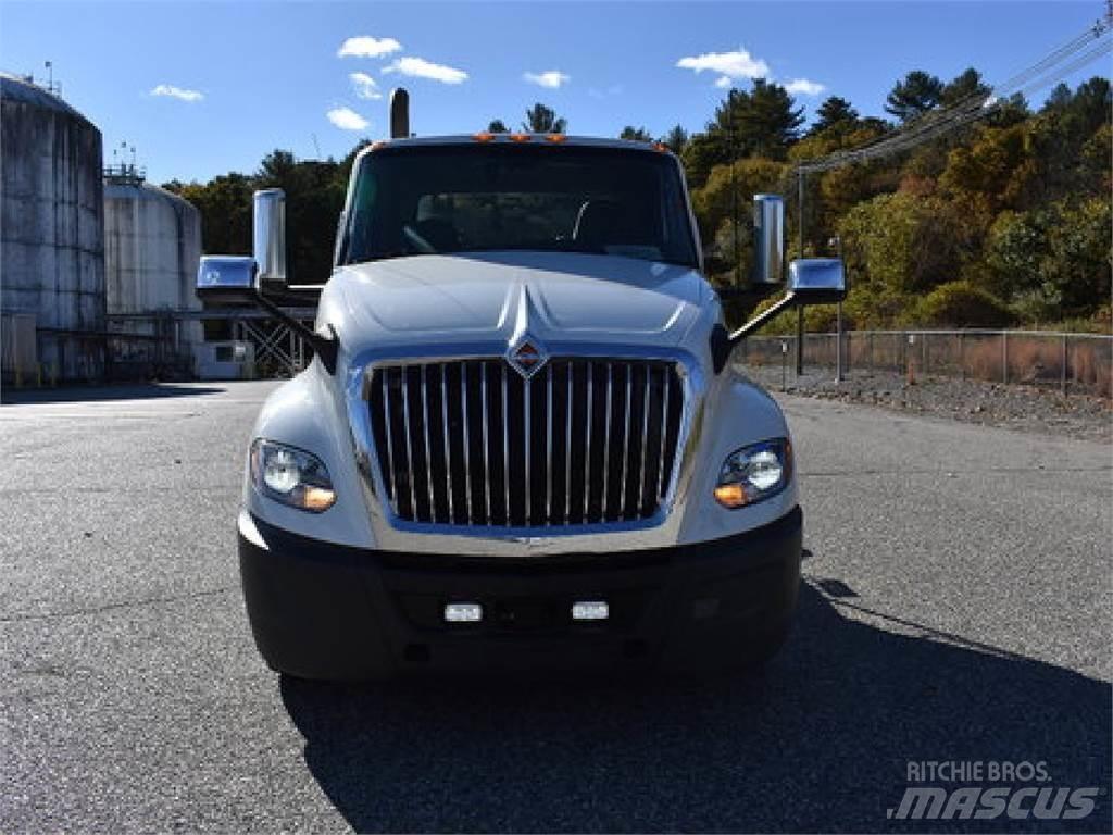 International LT625 Autotractoare