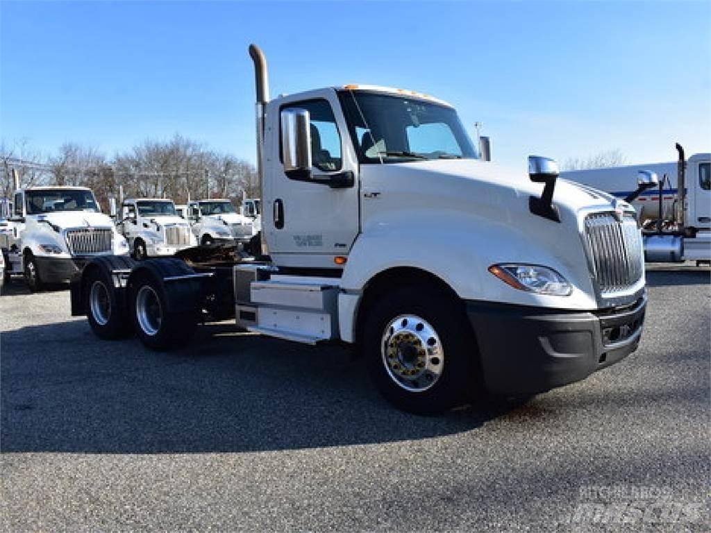 International LT625 Autotractoare