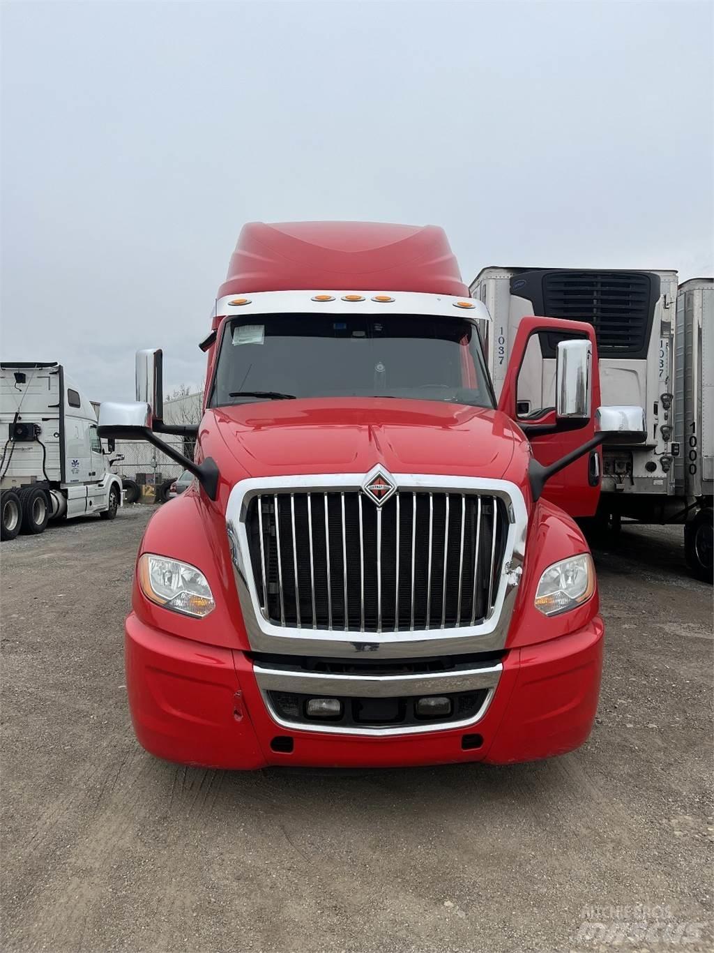 International LT625 Autotractoare
