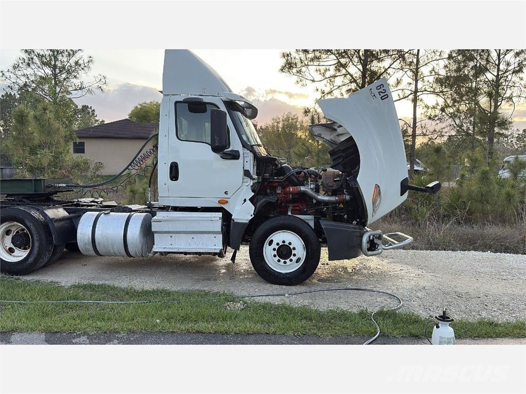 International LT625 Autotractoare