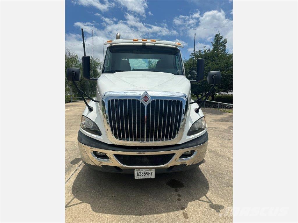 International RH Autotractoare
