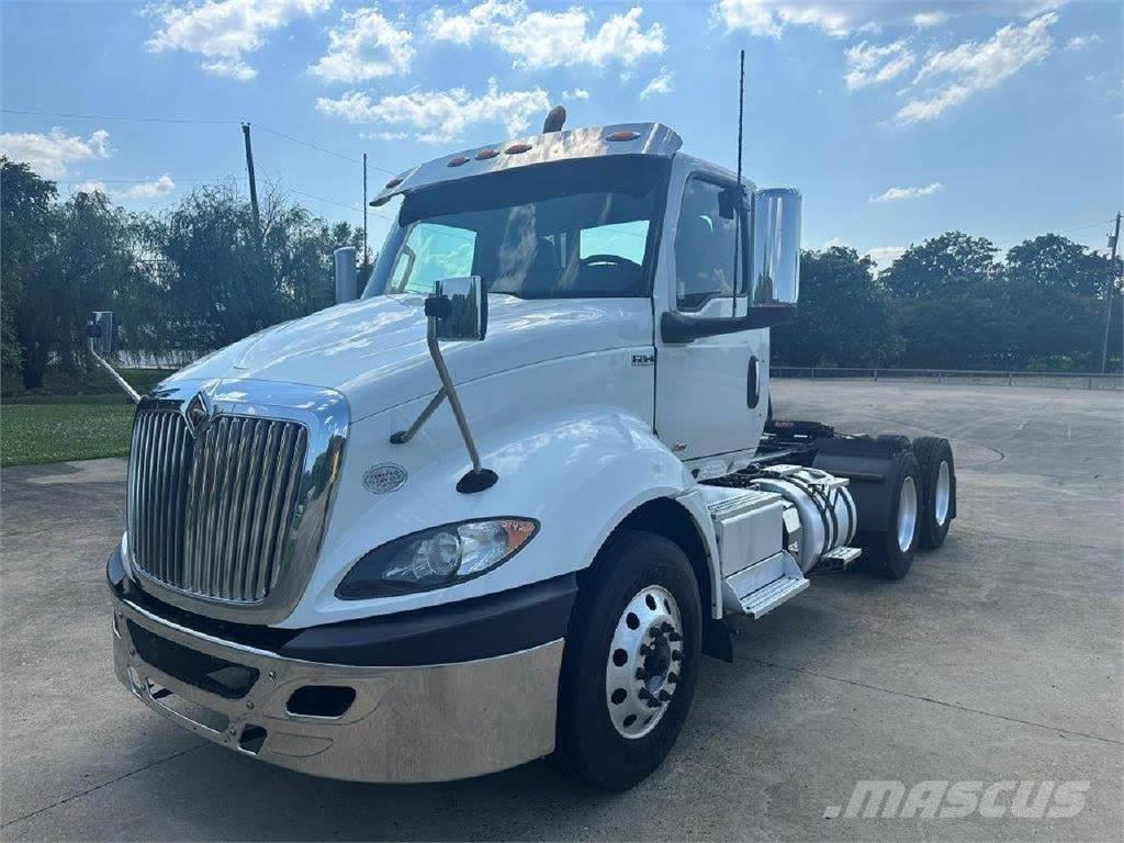 International RH Autotractoare