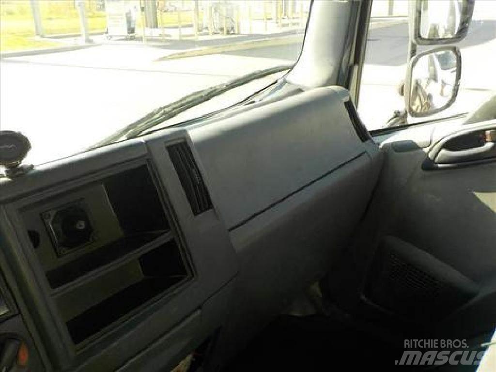 Isuzu NRR Camioane transport bauturi