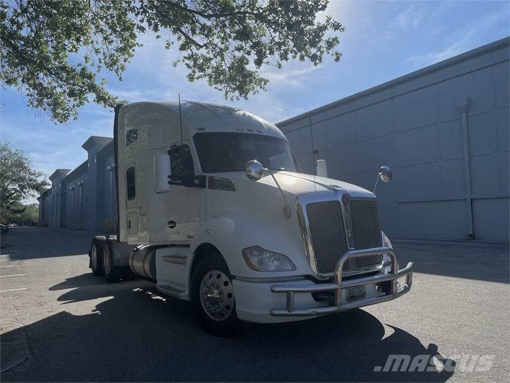 Kenworth T680 Autotractoare