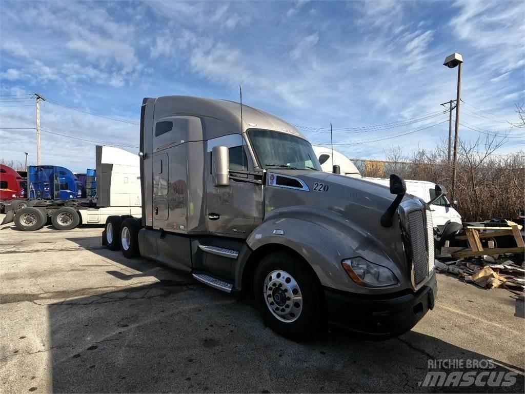 Kenworth T680 Autotractoare