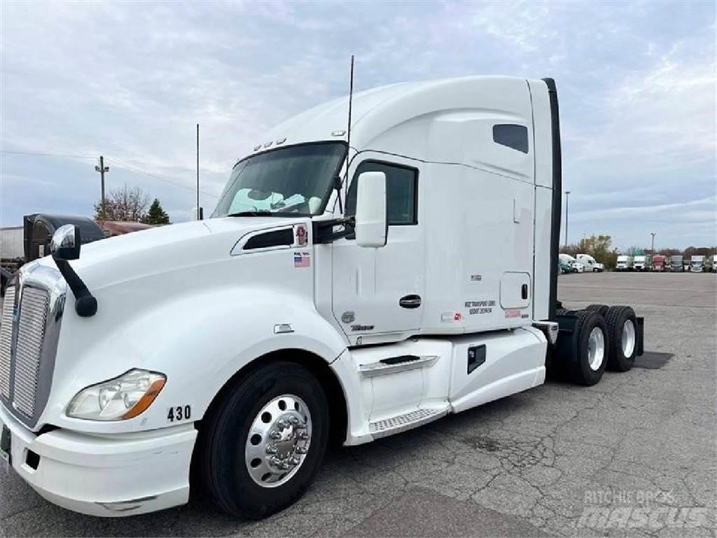 Kenworth T680 Autotractoare