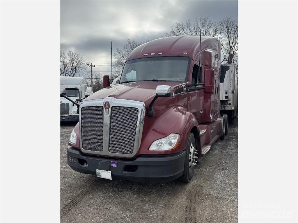 Kenworth T680 Autotractoare