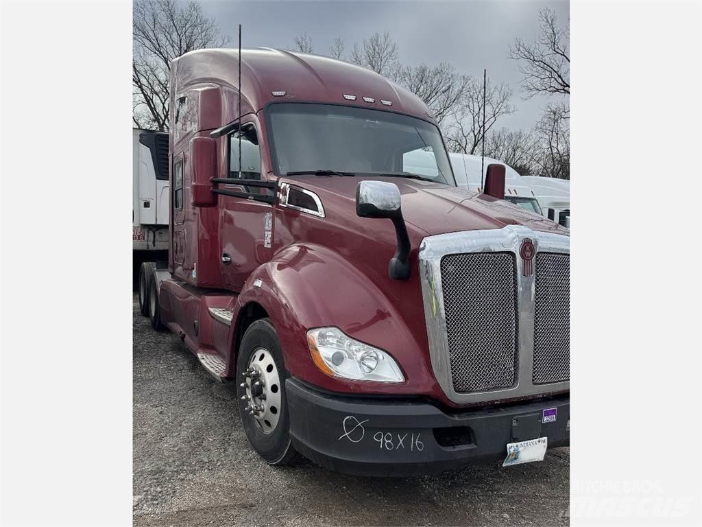 Kenworth T680 Autotractoare
