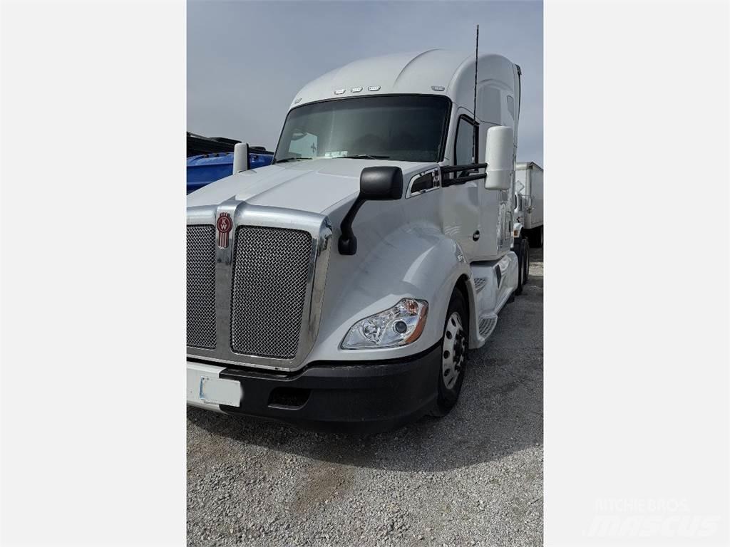 Kenworth T680 Autotractoare
