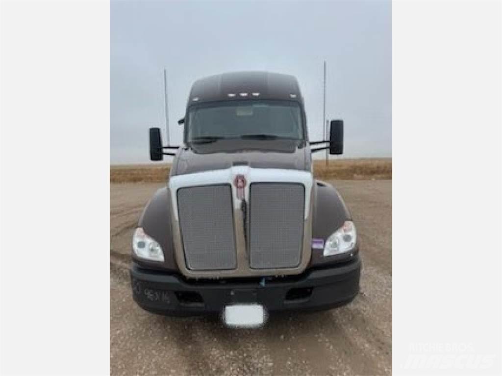 Kenworth T680 Autotractoare