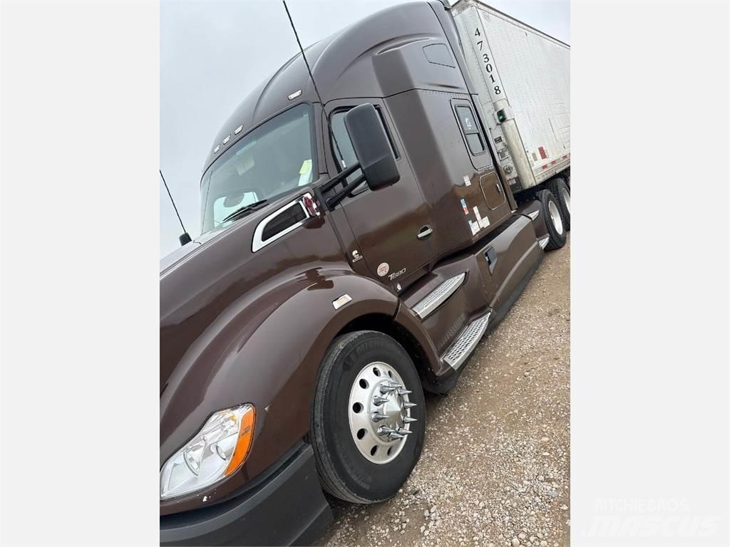 Kenworth T680 Autotractoare