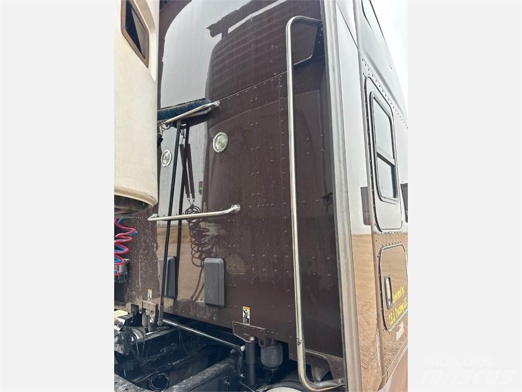 Kenworth T680 Autotractoare