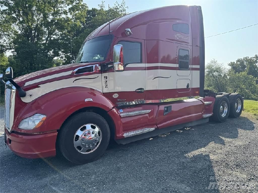 Kenworth T680 Autotractoare