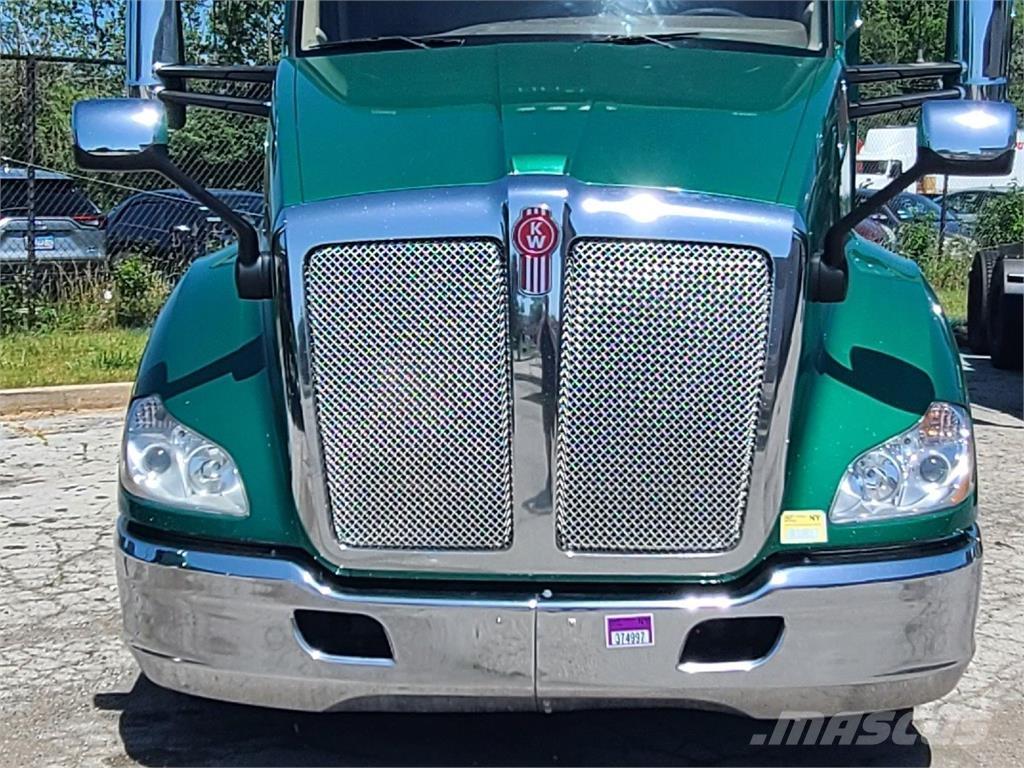 Kenworth T680 Autotractoare