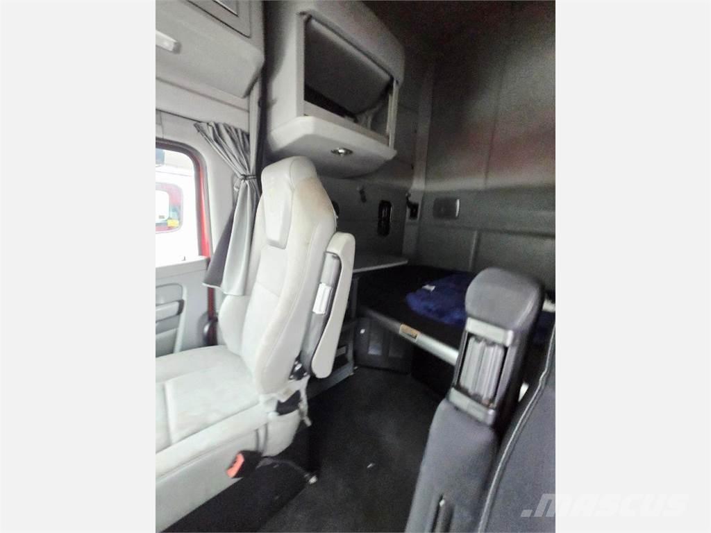 Kenworth T680 Autotractoare