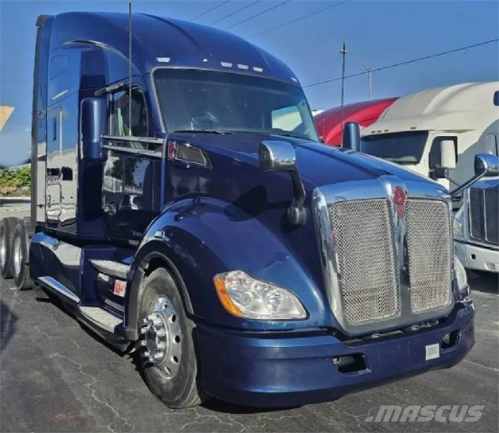 Kenworth T680 Autotractoare