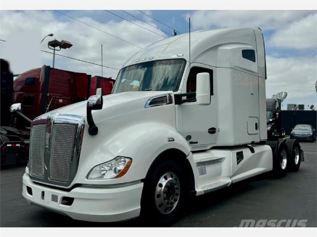 Kenworth T680 Autotractoare