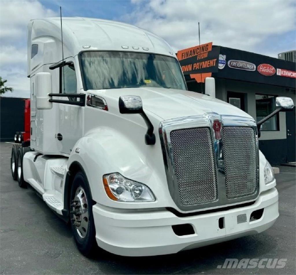 Kenworth T680 Autotractoare