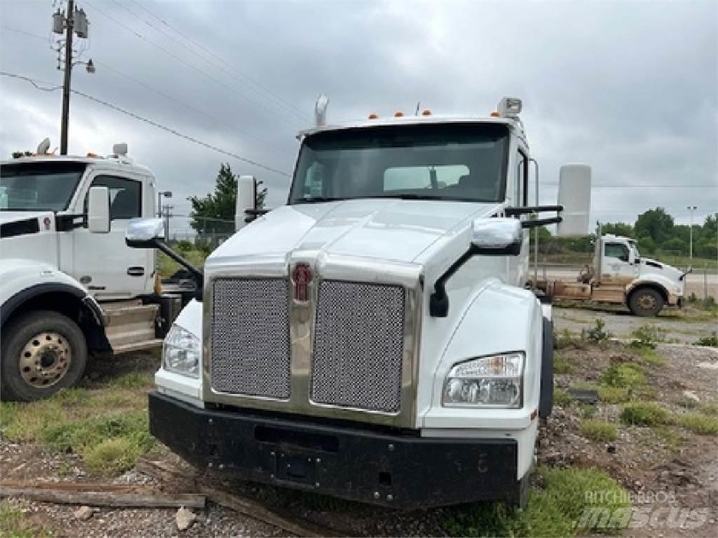 Kenworth T880 Autotractoare