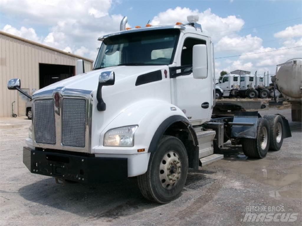 Kenworth T880 Autotractoare