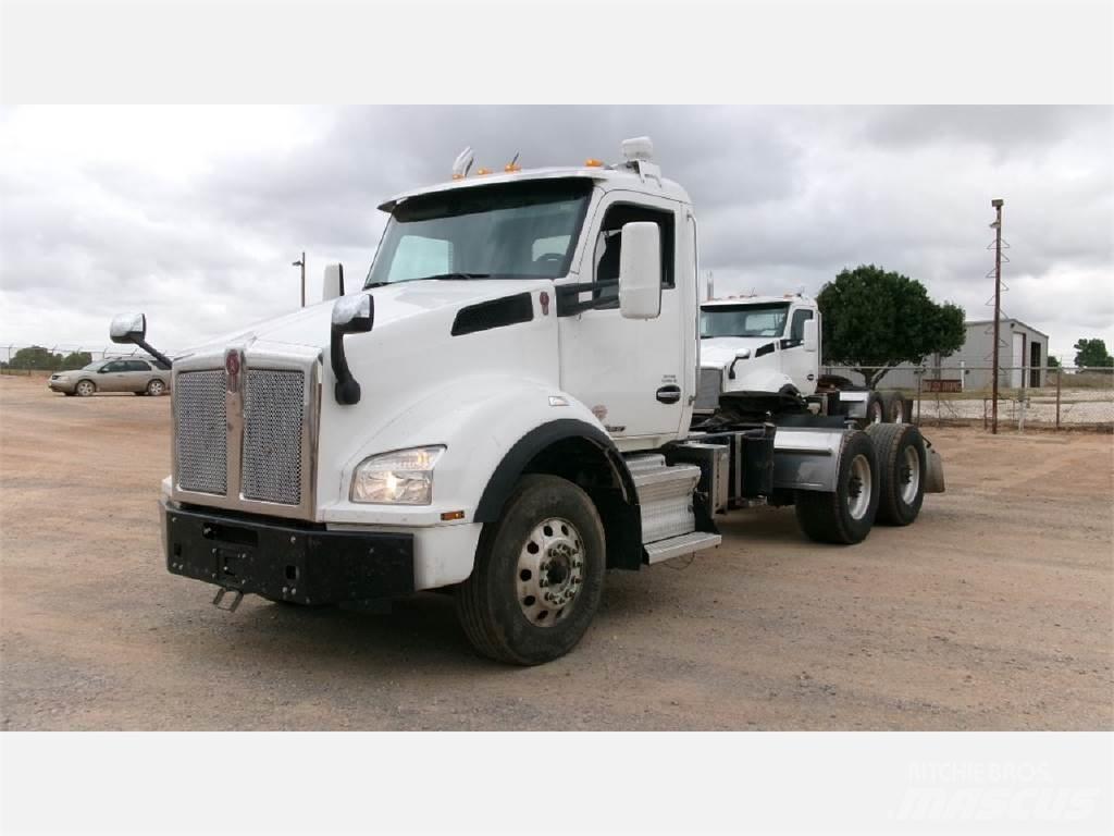Kenworth T880 Autotractoare