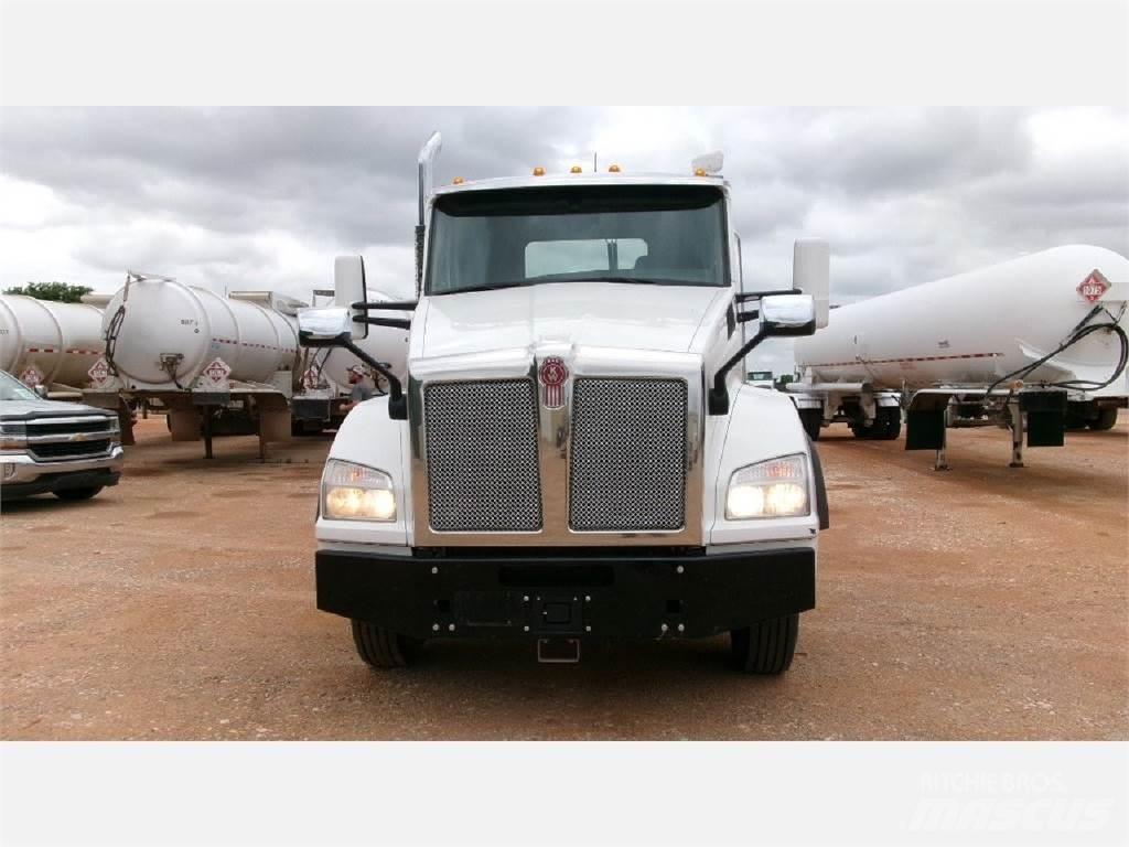 Kenworth T880 Autotractoare