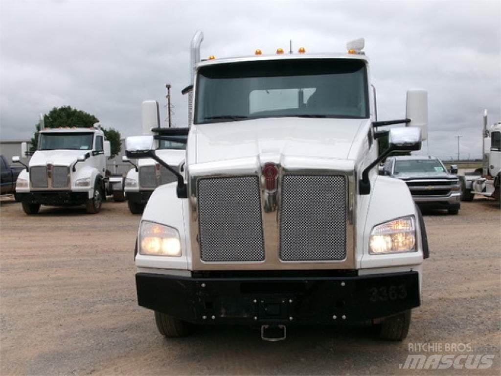 Kenworth T880 Autotractoare