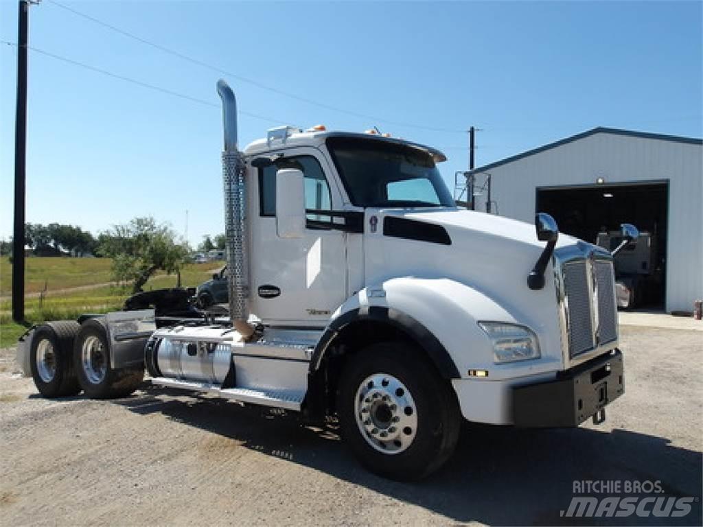 Kenworth T880 Autotractoare
