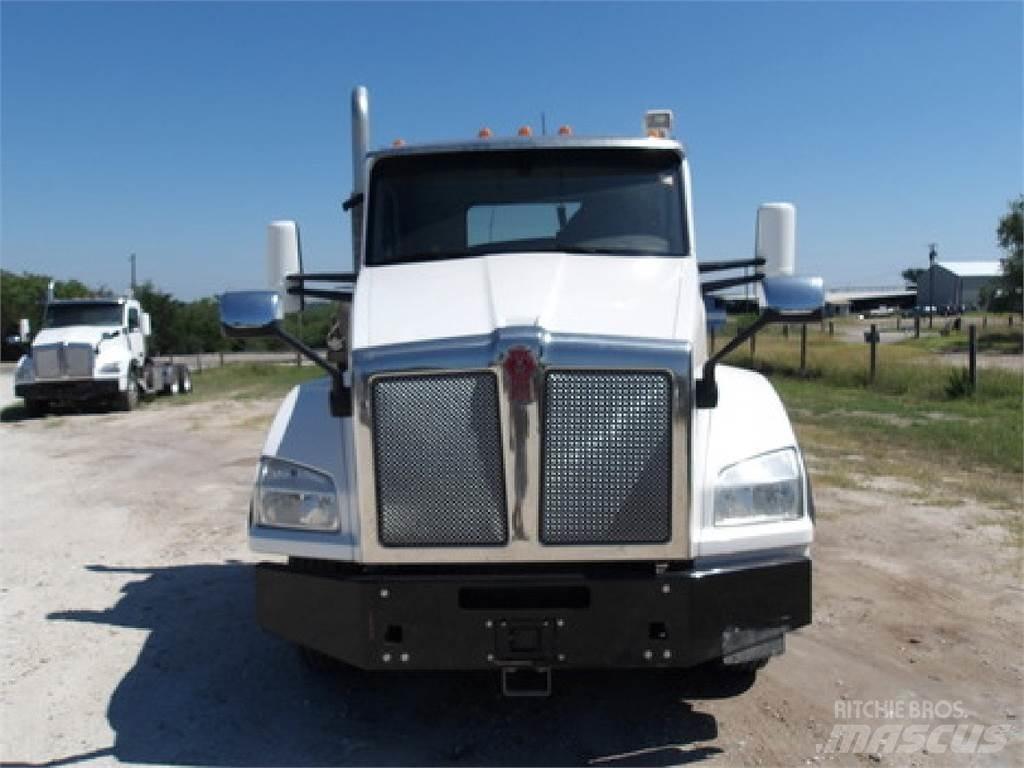 Kenworth T880 Autotractoare