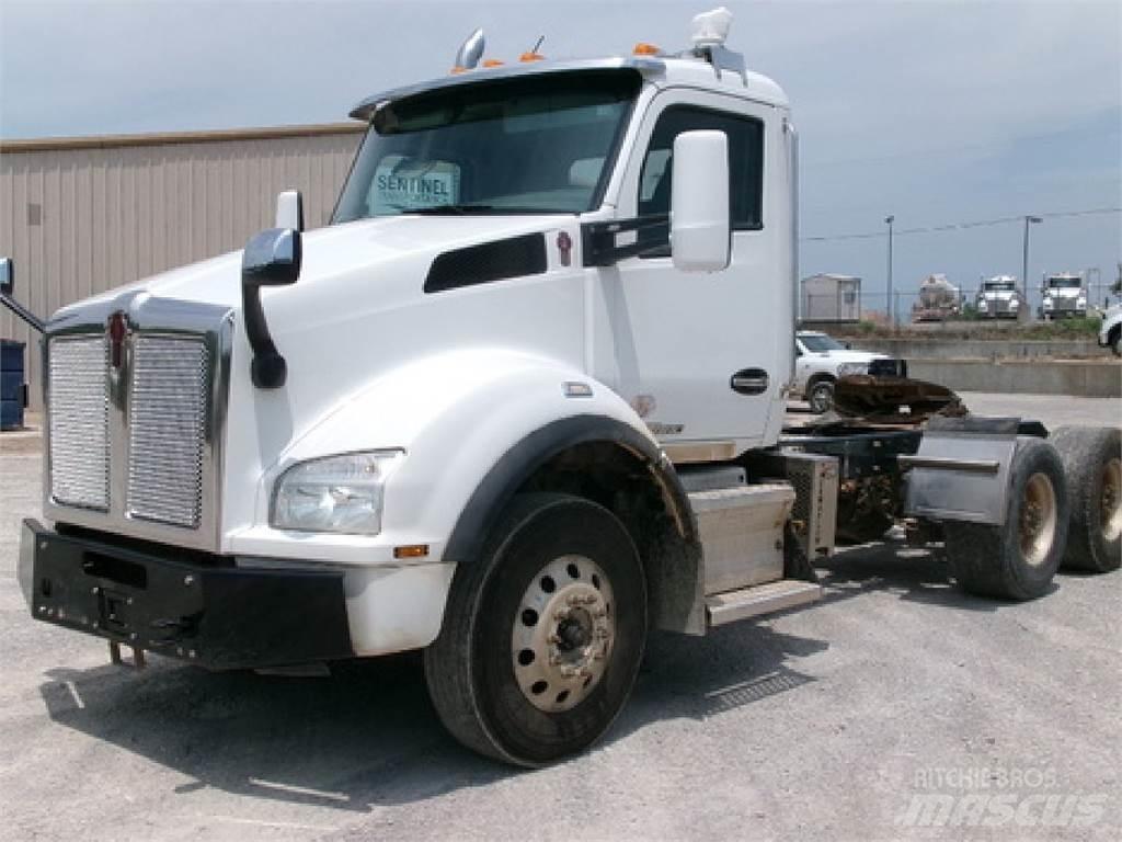 Kenworth T880 Autotractoare