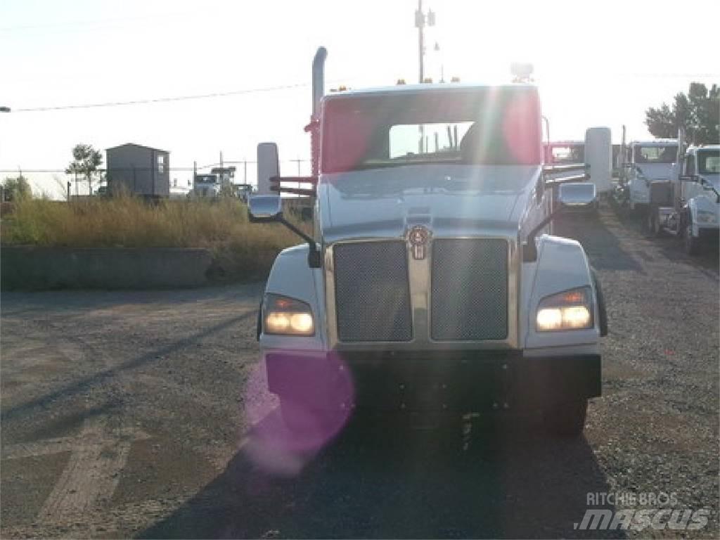 Kenworth T880 Autotractoare
