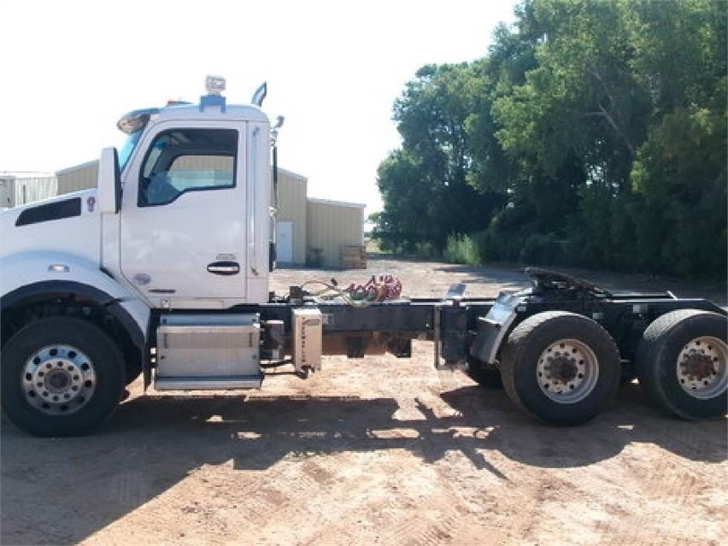 Kenworth T880 Autotractoare