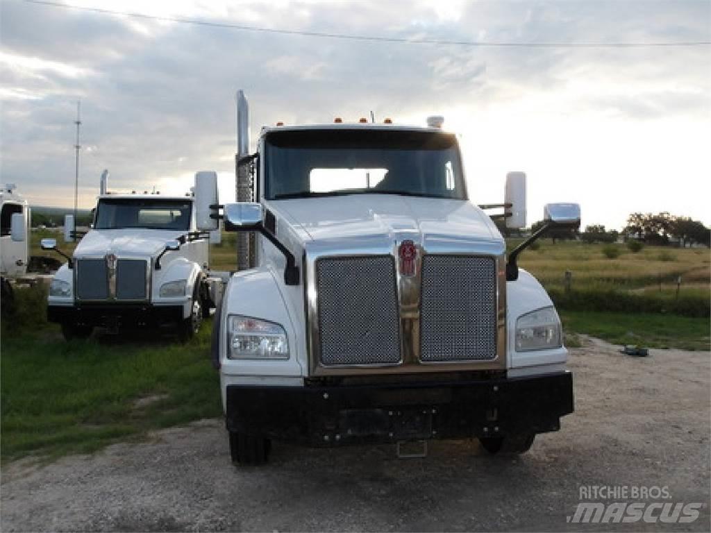 Kenworth T880 Autotractoare