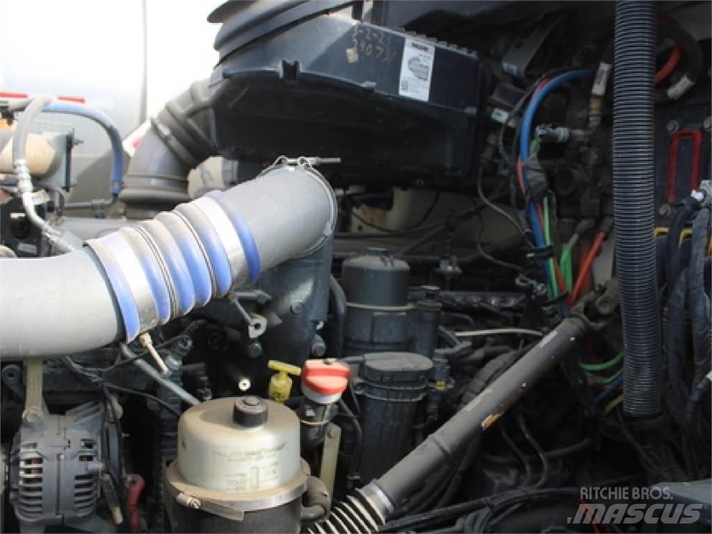 Kenworth T880 Autotractoare