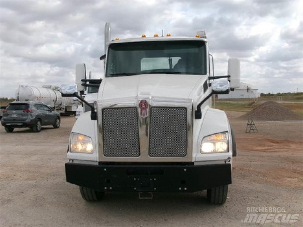 Kenworth T880 Autotractoare
