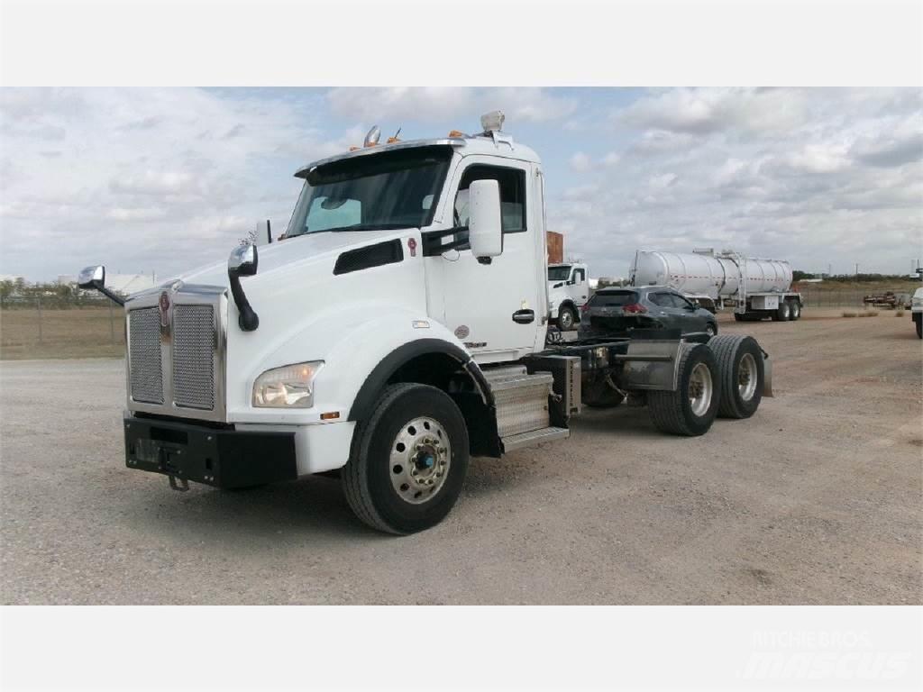 Kenworth T880 Autotractoare