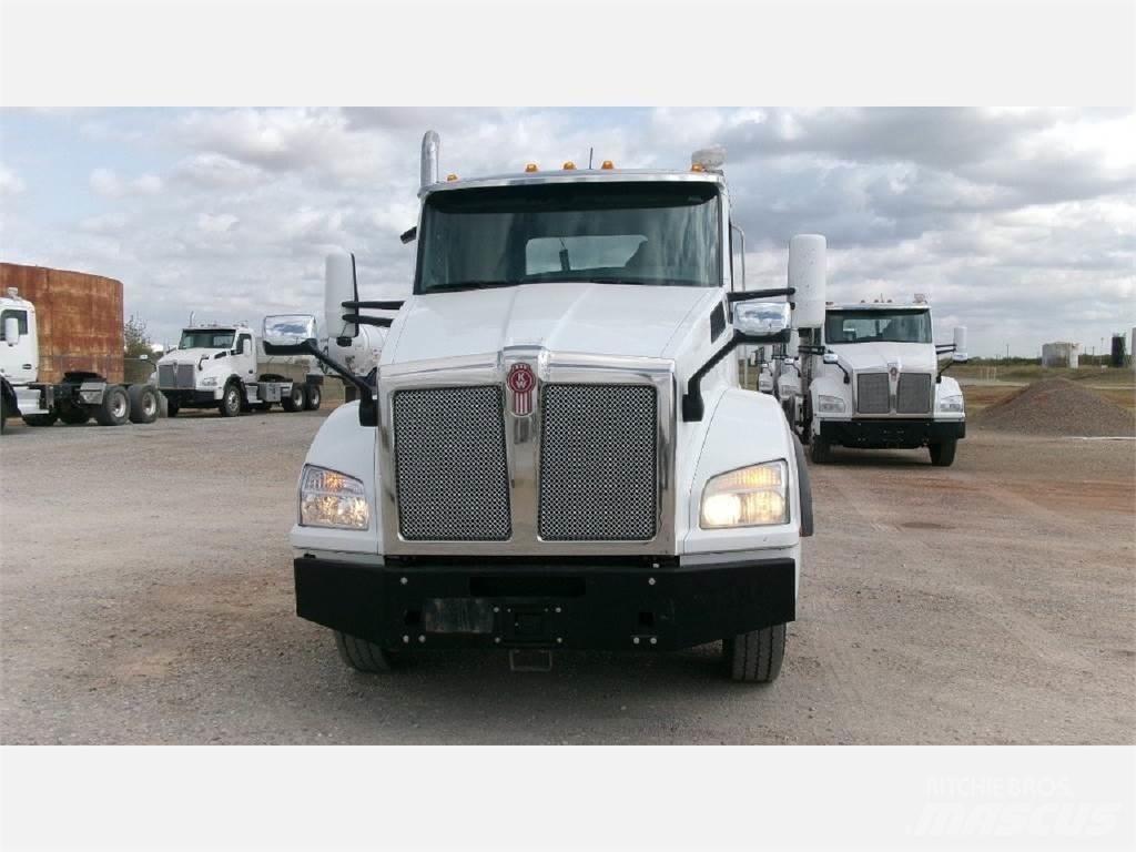 Kenworth T880 Autotractoare