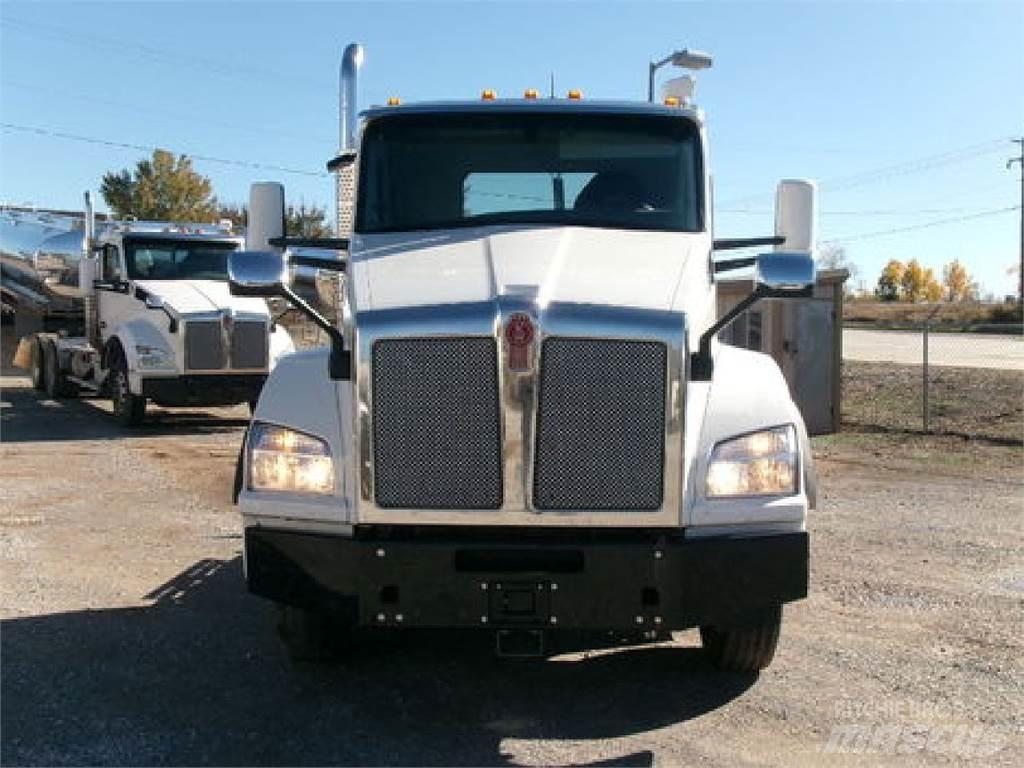 Kenworth T880 Autotractoare