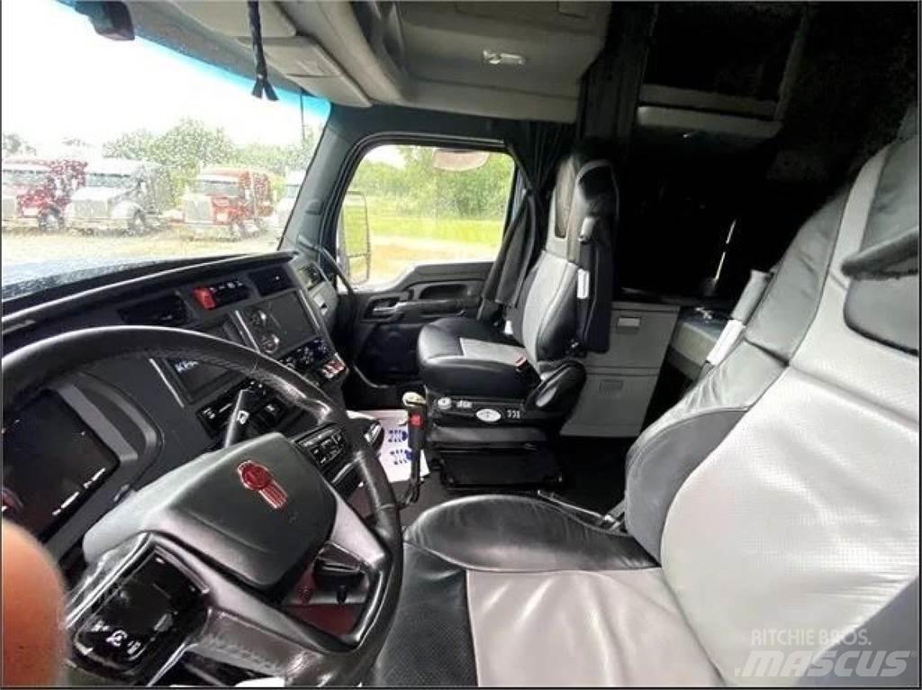 Kenworth W990 Autotractoare