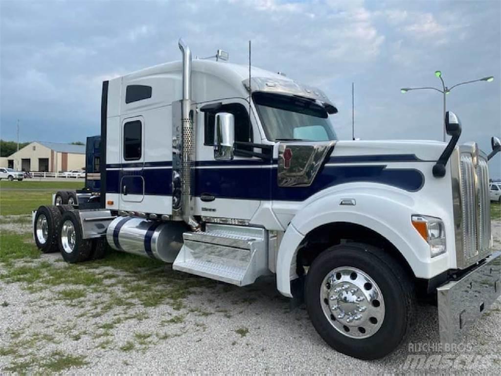 Kenworth W990 Autotractoare