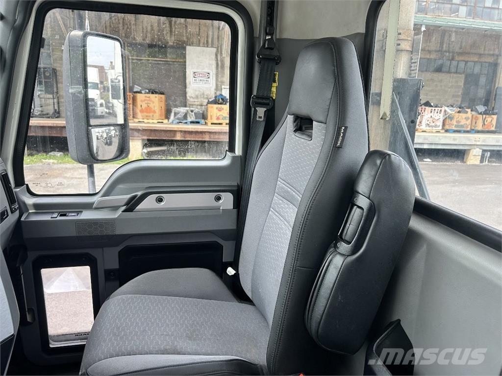Mack AN64T Autotractoare