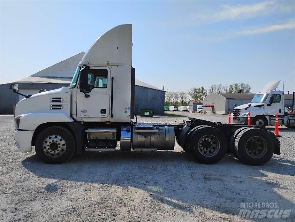Mack Anthem AN64T Autotractoare