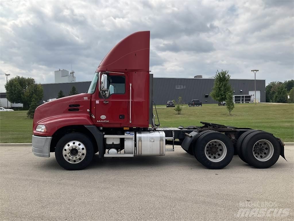 Mack CXU613 Altele