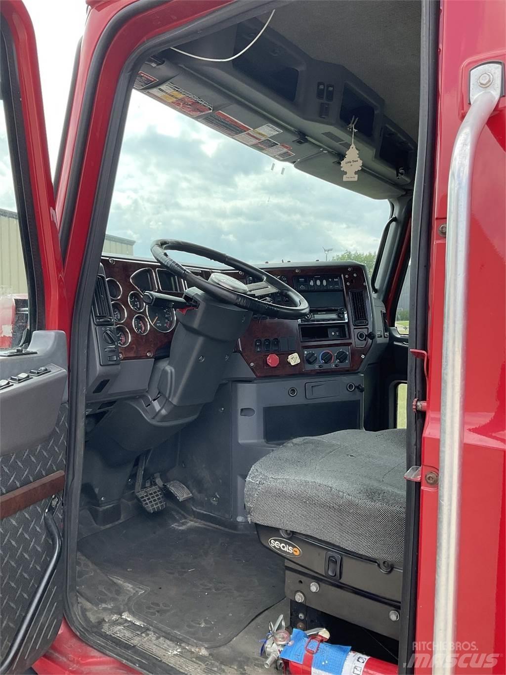 Mack CXU613 Altele