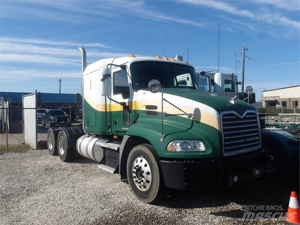 Mack CXU613 Autotractoare