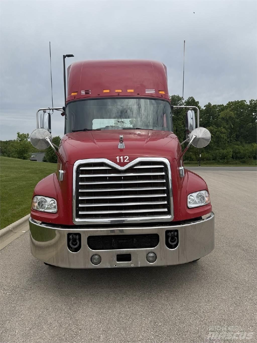 Mack CXU613 Autotractoare
